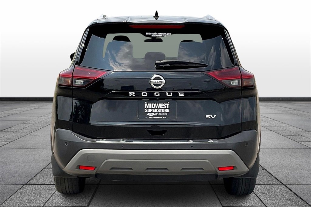 Used 2021 Nissan Rogue SV w/ Premium Package image 4
