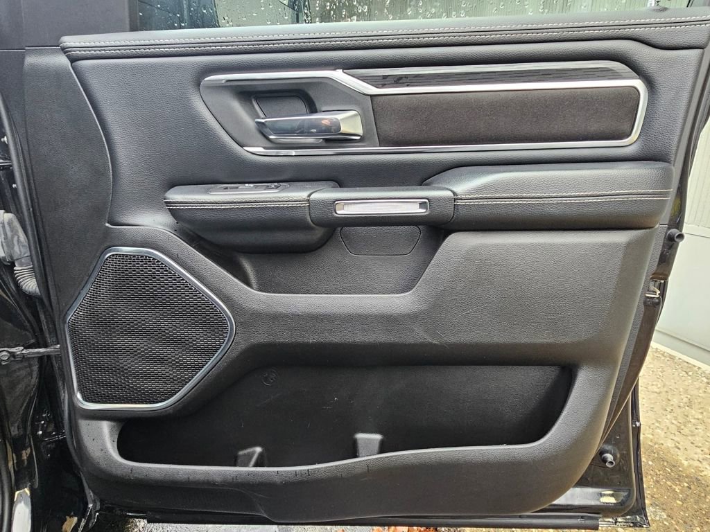 Used 2024 RAM 1500 Laramie image 9