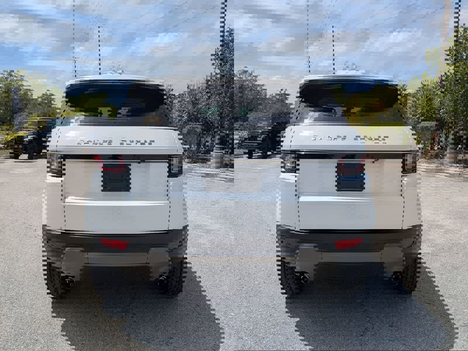 Used 2019 Land Rover Range Rover Evoque SE Premium image 5