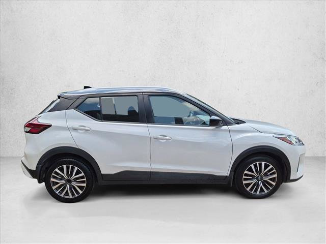 Used 2022 Nissan Kicks SV FWD image 4