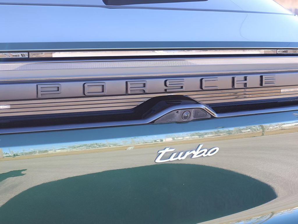 Certified 2024 Porsche Macan Turbo Electric image 6