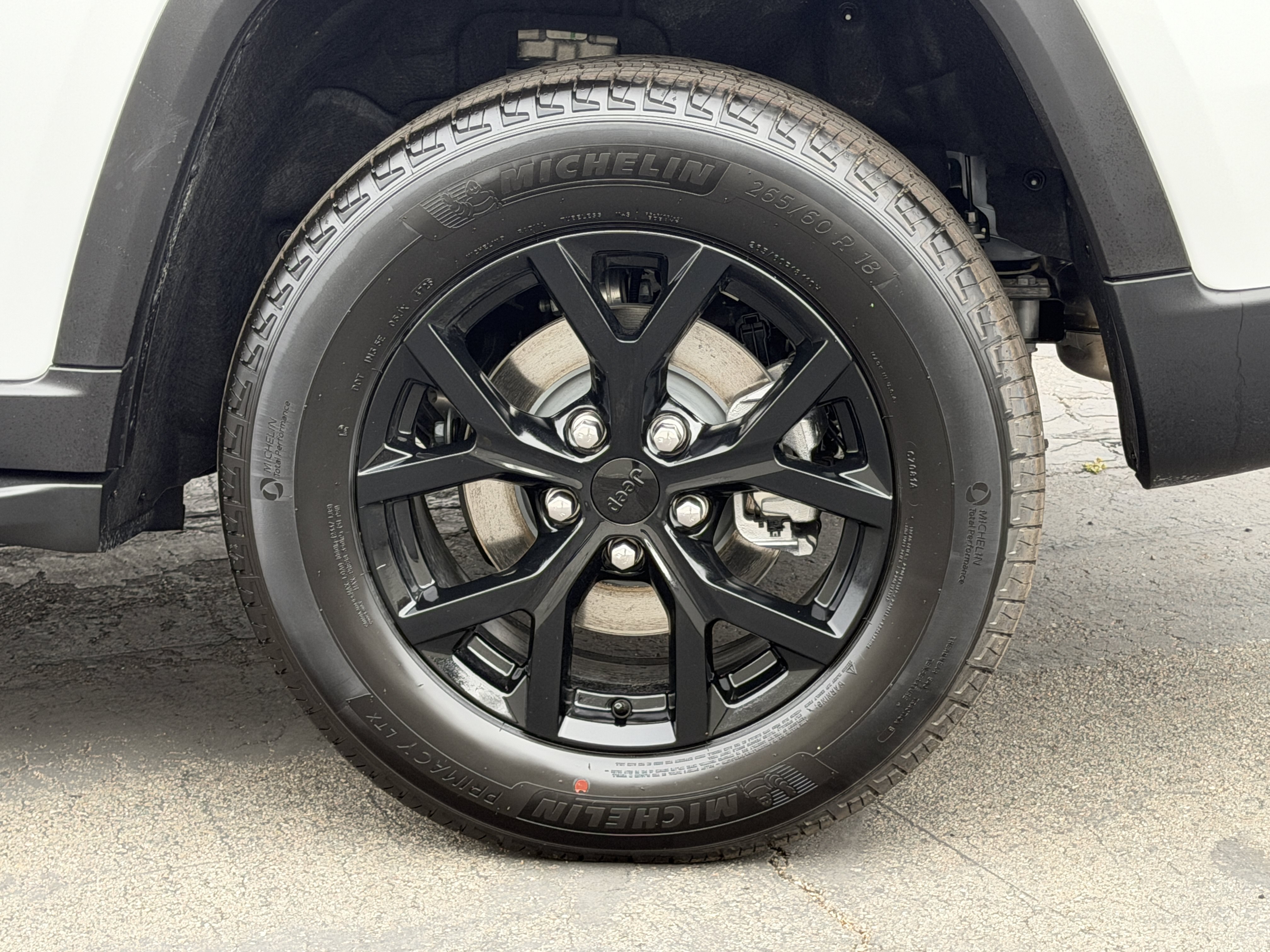 New 2026 Jeep Grand Cherokee Altitude RWD image 18