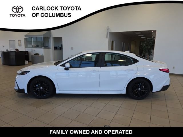 Used 2026 Toyota Camry SE w/ Convenience Package FWD image 3