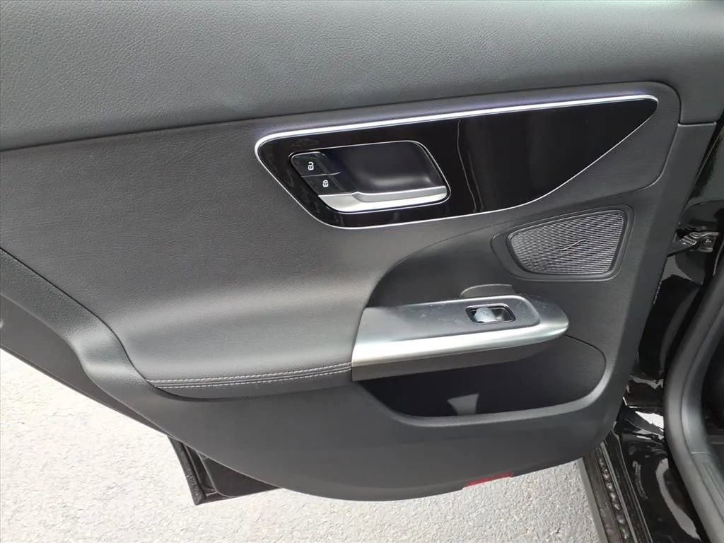 Used 2024 Mercedes-Benz C 300 Sedan image 20
