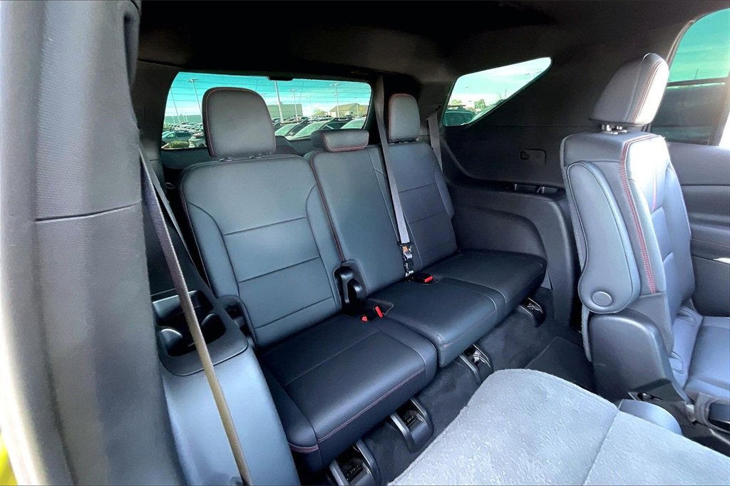 Used 2024 Chevrolet Traverse RS image 28