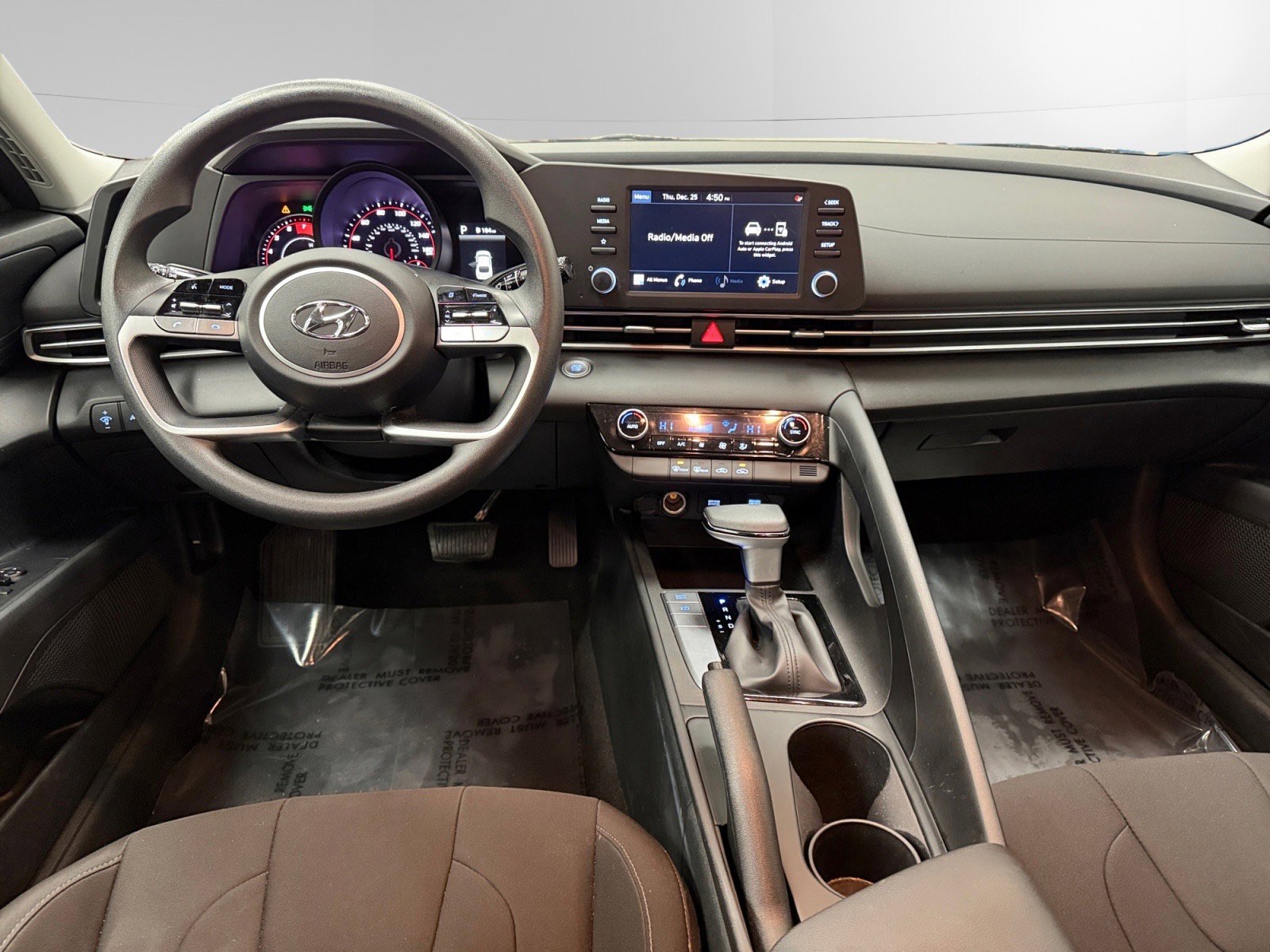 Certified 2023 Hyundai Elantra SEL image 10