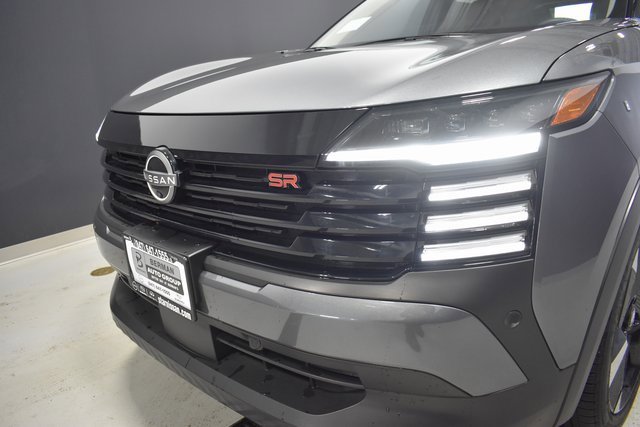 Certified 2025 Nissan Kicks SR image 11