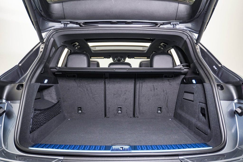 New 2026 Porsche Cayenne image 28