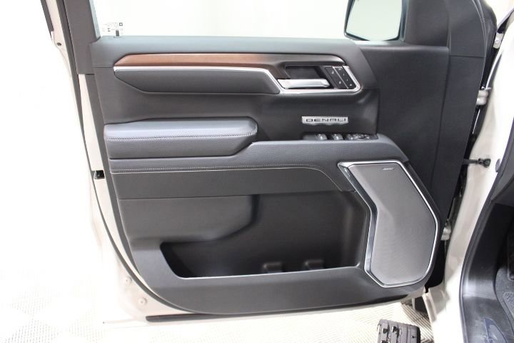 New 2026 GMC Sierra 1500 Denali w/ Denali Reserve Package AWD/4WD image 18