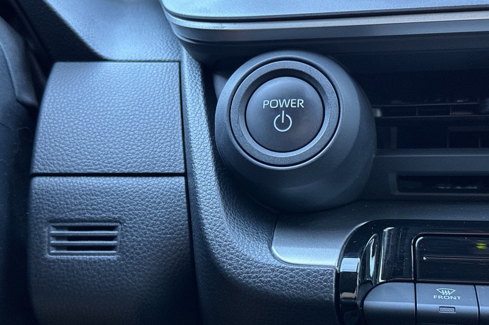 Certified 2024 Toyota Prius LE FWD image 21