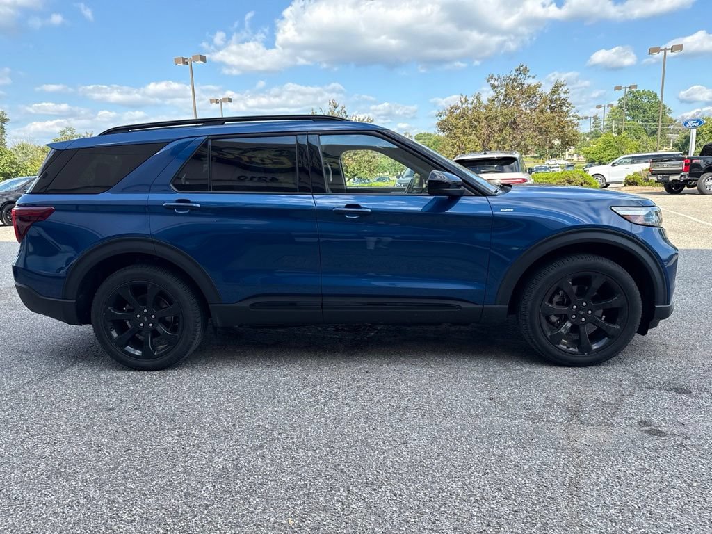 Used 2023 Ford Explorer ST-Line w/ Class IV Trailer Tow Package AWD/4WD image 12