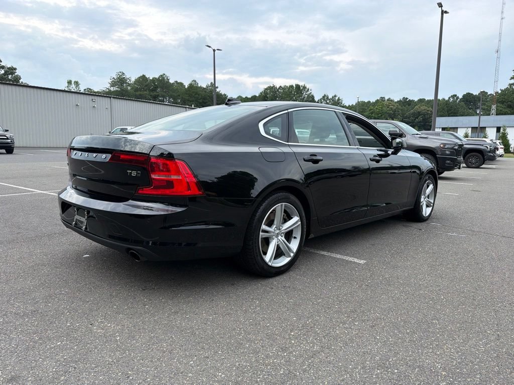 Used 2018 Volvo S90 T5 Momentum w/ Convenience Package AWD/4WD image 5