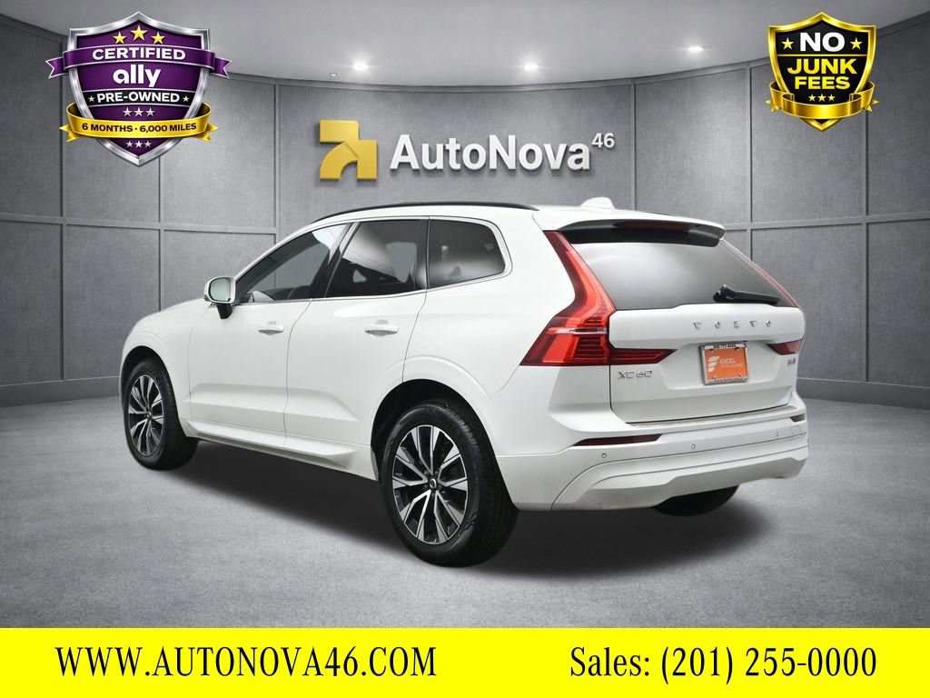 Used 2023 Volvo XC60 B5 Core image 4