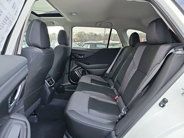 Used 2025 Subaru Outback Premium image 10