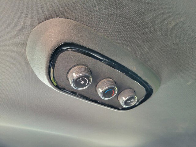 Used 2023 Dodge Durango GT image 30