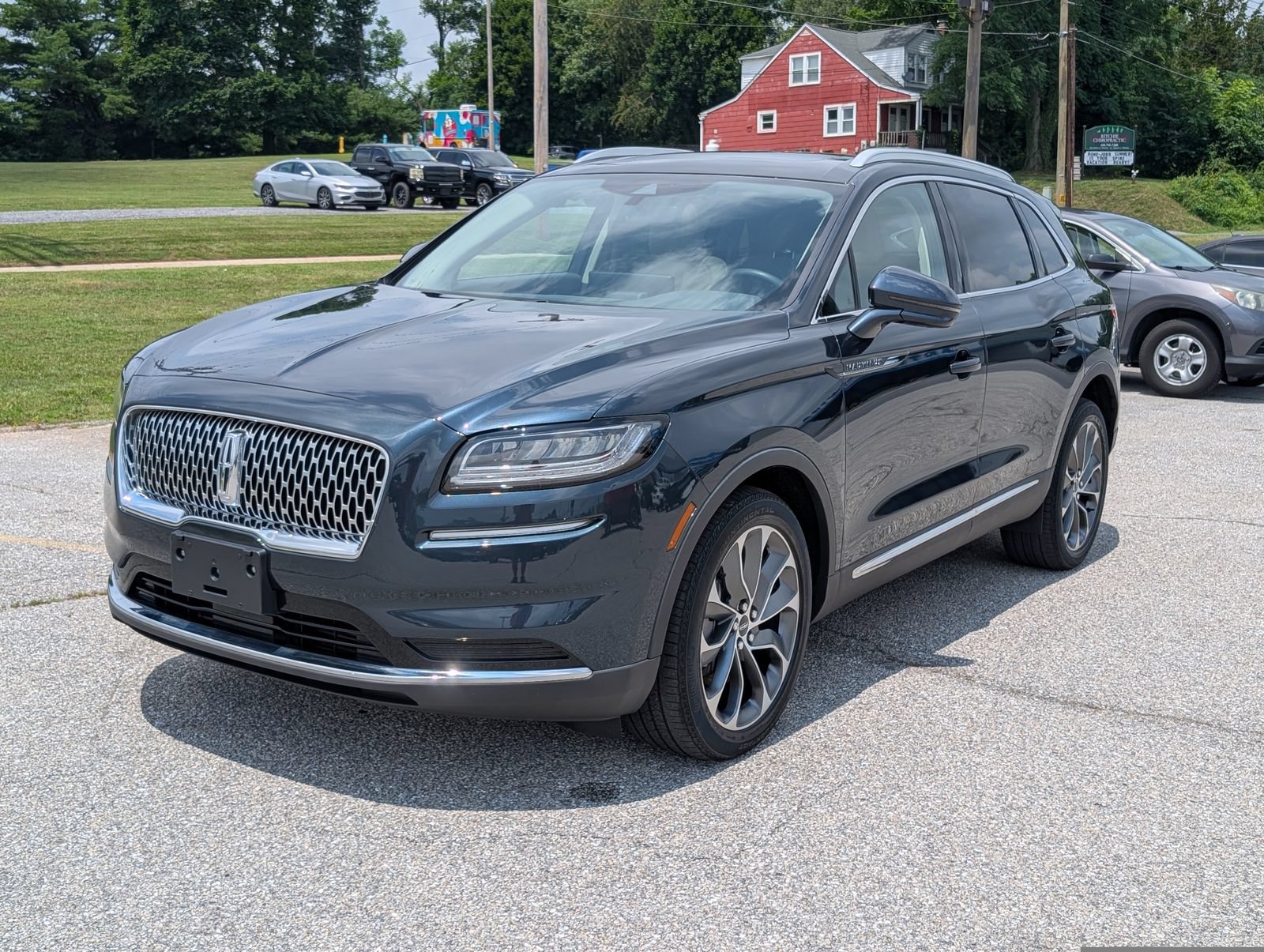 Used 2022 Lincoln Nautilus Reserve AWD/4WD image 7
