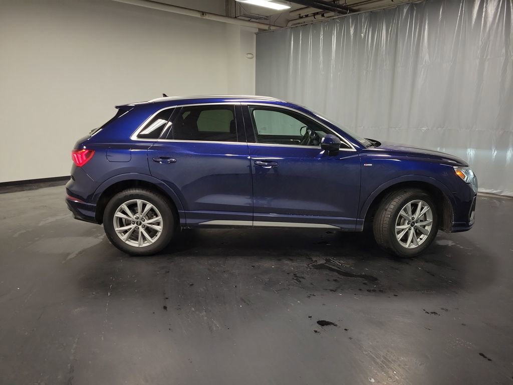 Used 2025 Audi Q3 2.0T Premium image 9