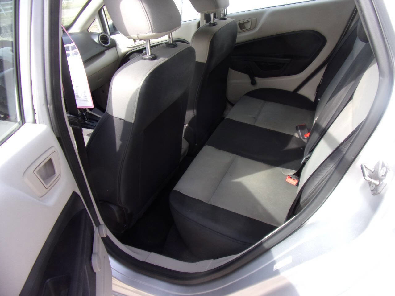 Used 2013 Ford Fiesta S w/ Convenience Pkg FWD image 3