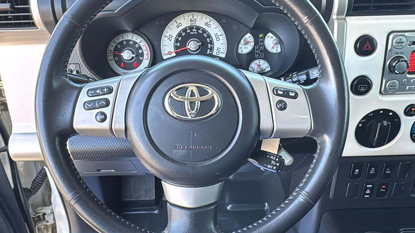 Used 2014 Toyota FJ Cruiser 4WD w/ Upgrade Package image 20