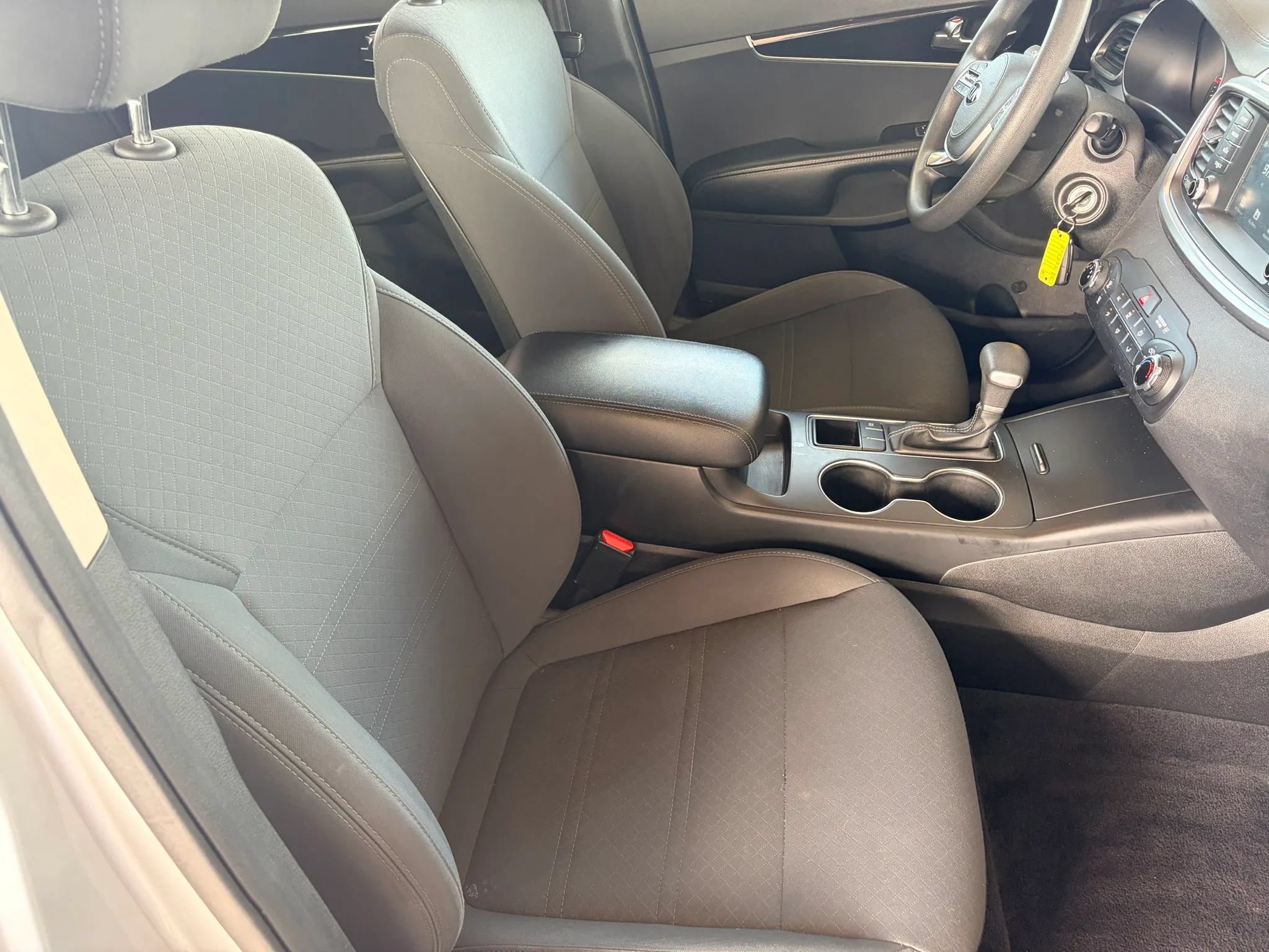 Used 2020 Kia Sorento L FWD image 11