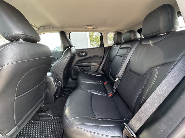 Used 2019 Jeep Compass Latitude w/ Popular Equipment Group AWD/4WD image 28