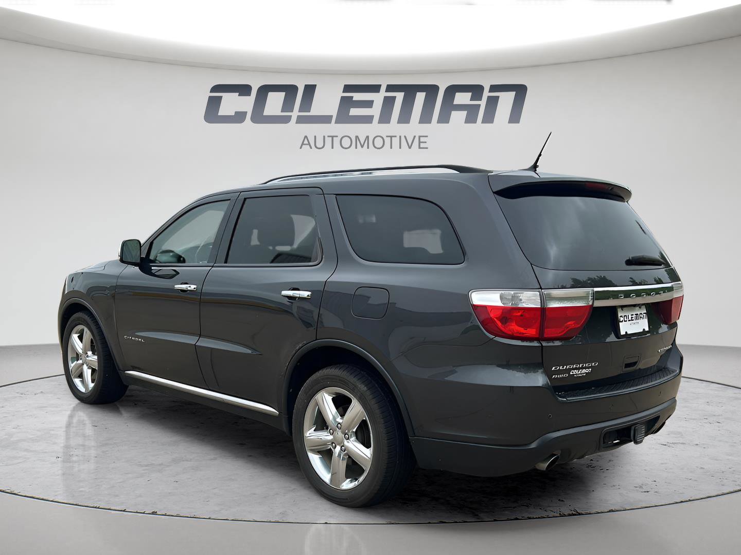 Used 2011 Dodge Durango Citadel w/ Trailer Tow Group IV AWD/4WD image 3