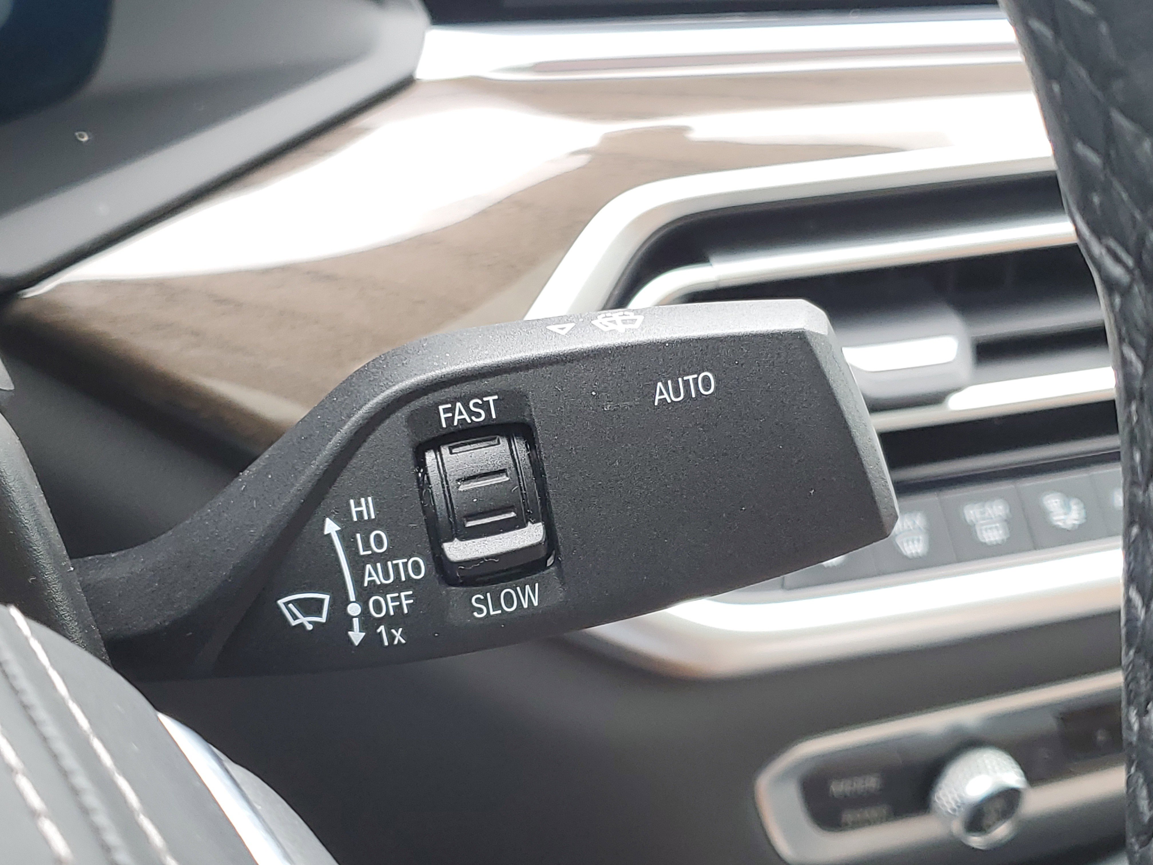 Used 2023 BMW X6 xDrive40i w/ Climate Comfort Package image 16