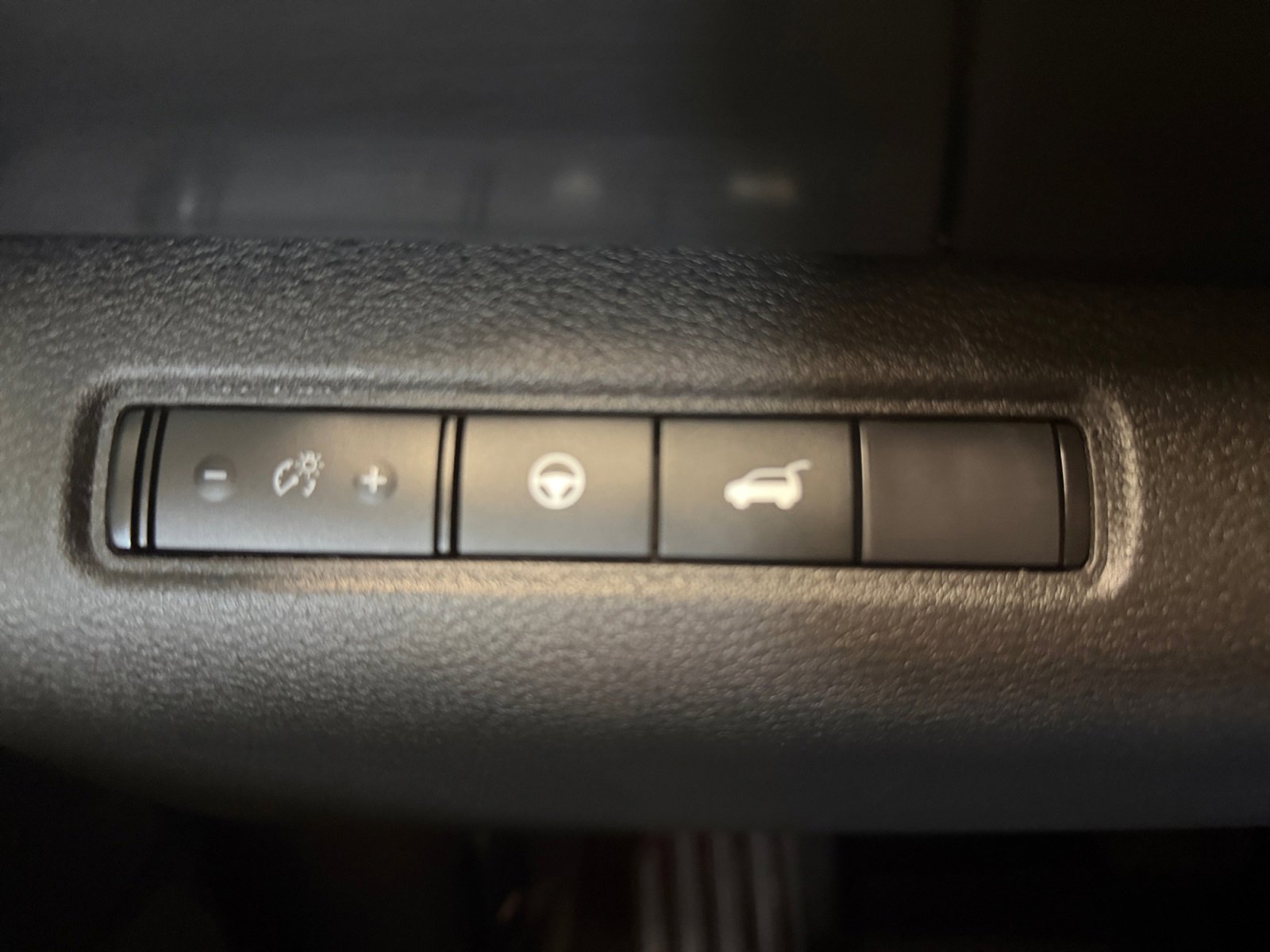 Used 2025 Nissan Pathfinder SL AWD/4WD image 28