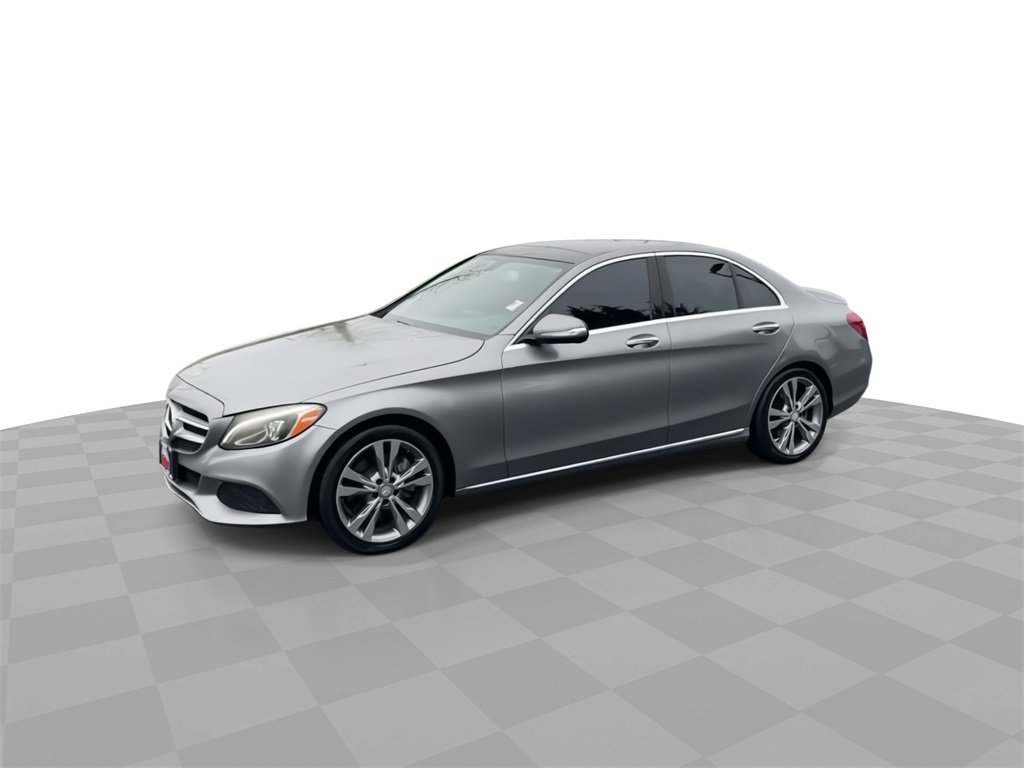 Used 2015 Mercedes-Benz C 300 Sedan image 4