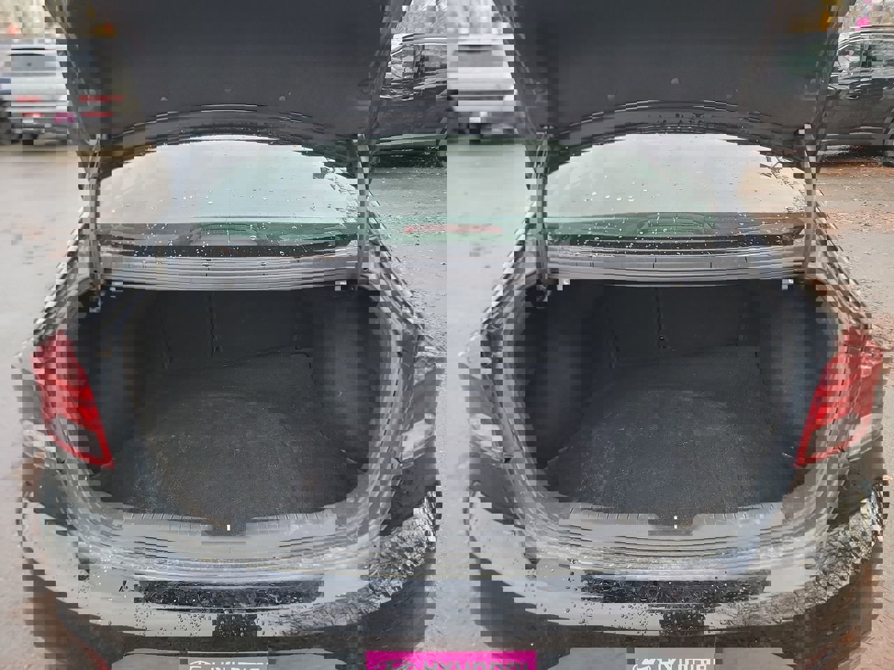 Used 2020 Hyundai Elantra SE w/ Cargo Package (C1) image 21