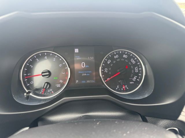 Used 2021 Toyota RAV4 XLE w/ Convenience Package image 9