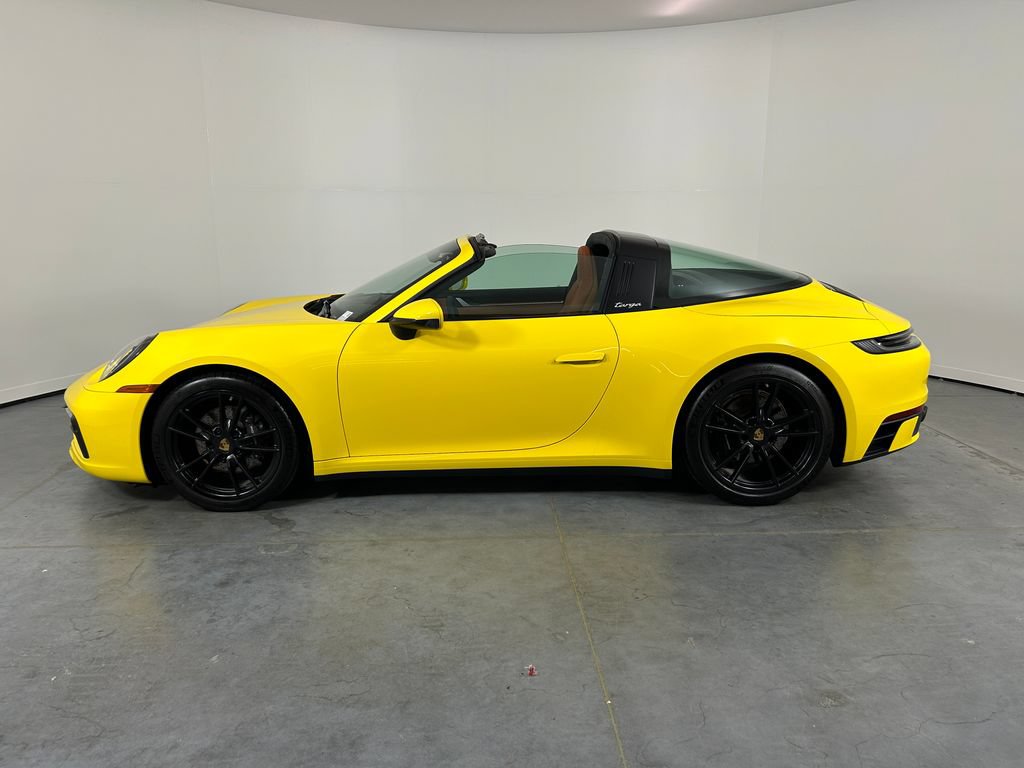 Certified 2024 Porsche 911 Targa 4 AWD/4WD image 28