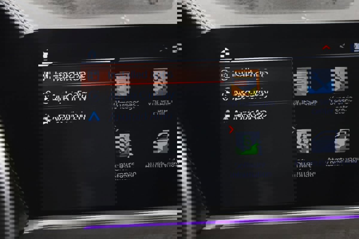 Used 2021 BMW X5 M50i image 39