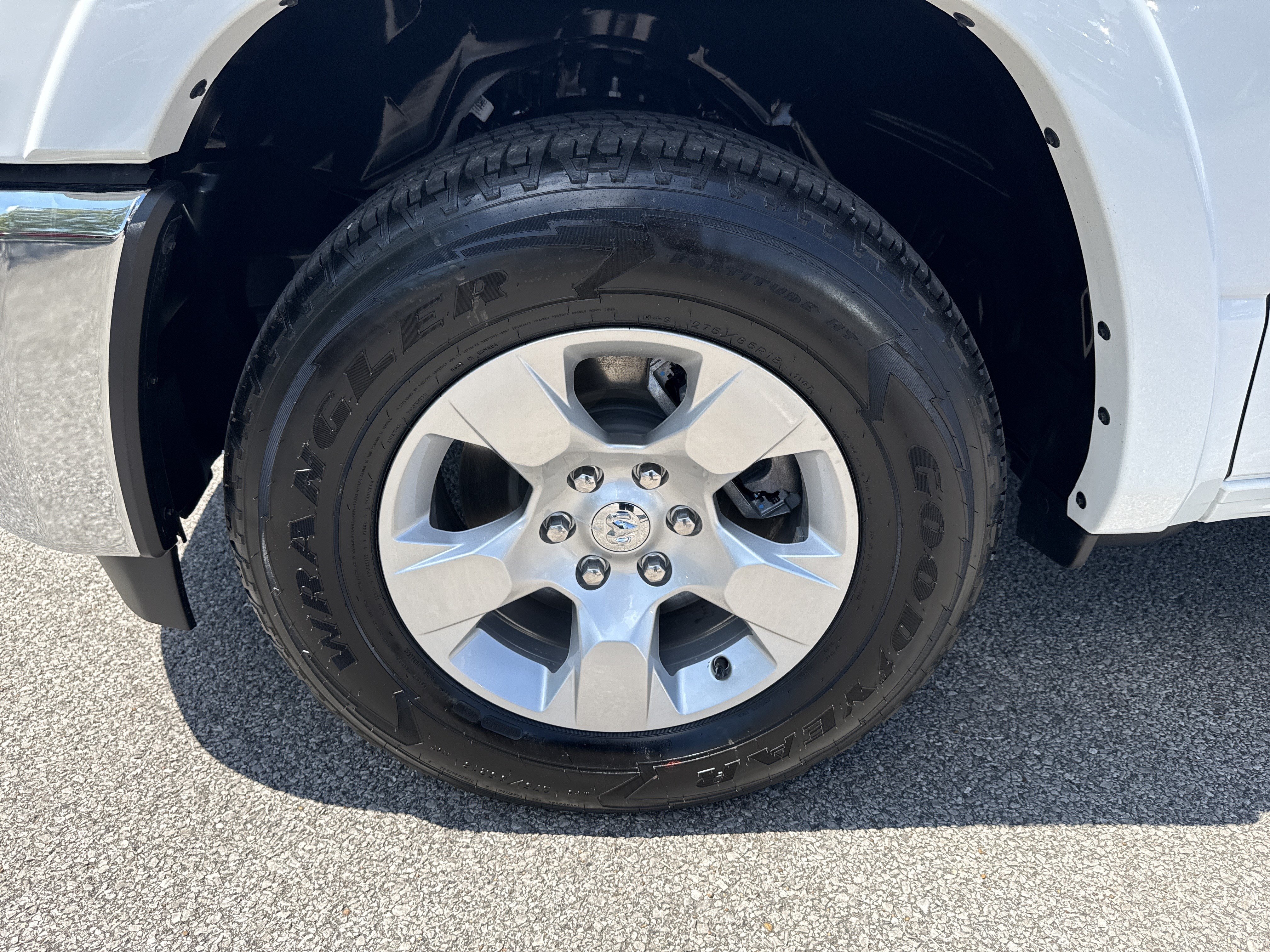 New 2026 RAM 1500 Big Horn AWD/4WD image 11