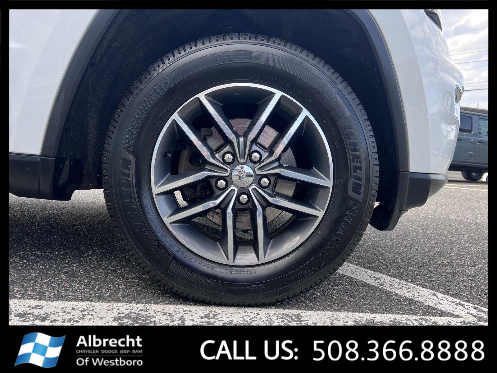 Used 2018 Jeep Grand Cherokee Limited AWD/4WD image 34