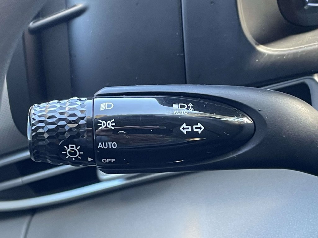 New 2025 Hyundai Elantra SE FWD image 21