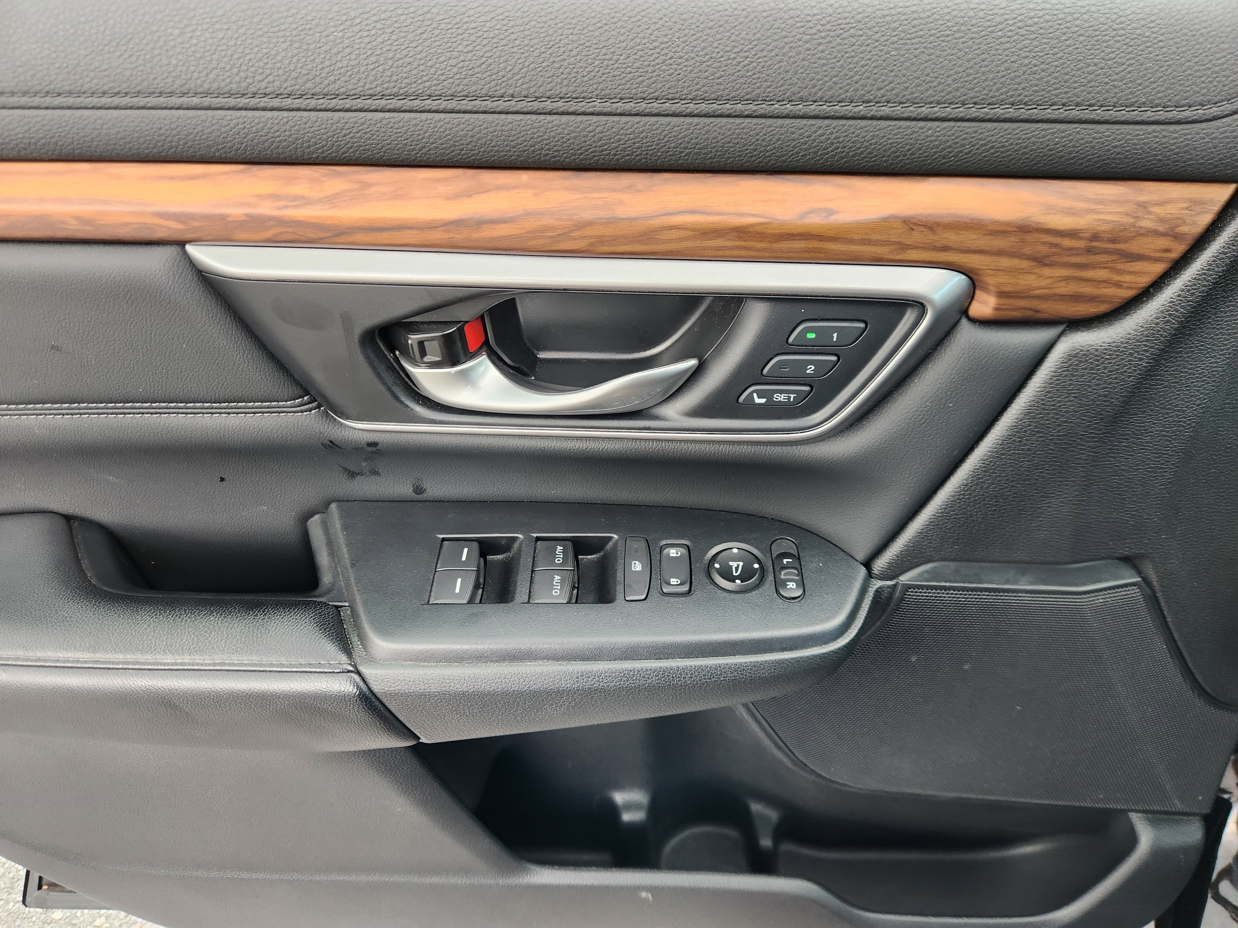 Used 2019 Honda CR-V EX-L image 17