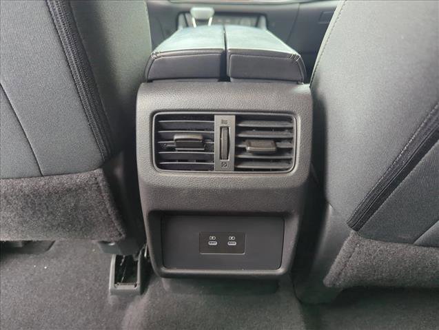 Used 2024 Nissan Rogue SV image 19