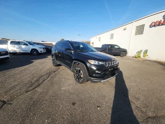 Certified 2022 Jeep Compass Limited w/ Sun and Sound Group AWD/4WD image 7