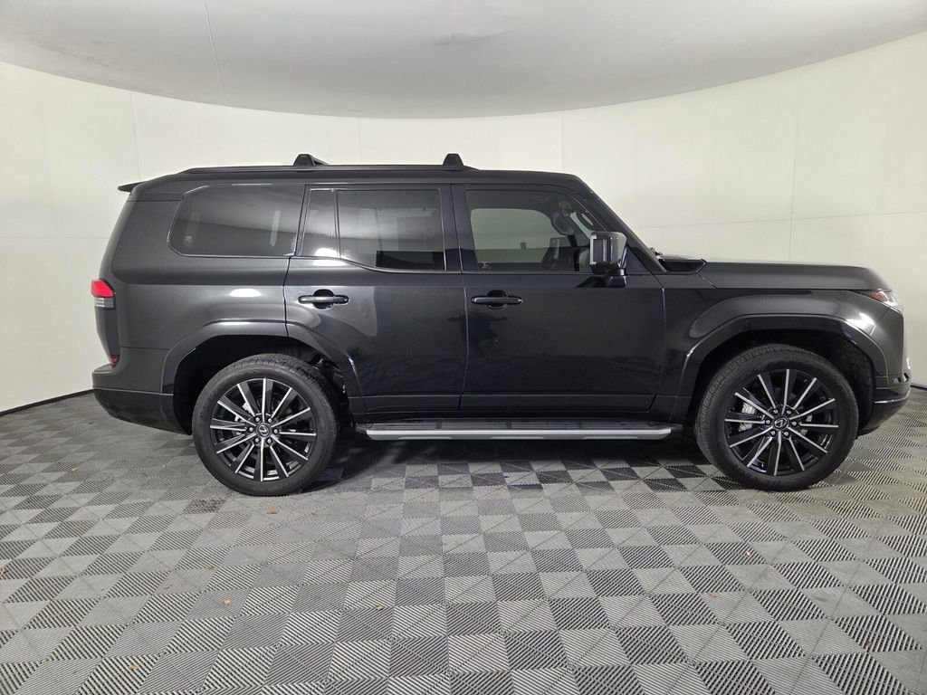 Used 2024 Lexus GX 550 w/ Cold Area Package AWD/4WD image 5