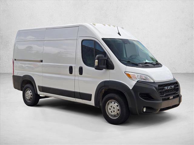 Used 2024 RAM ProMaster 2500 w/ Convenience Group image 3
