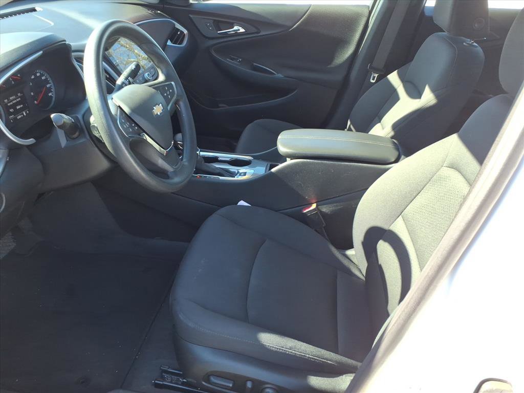Used 2024 Chevrolet Malibu LT image 5