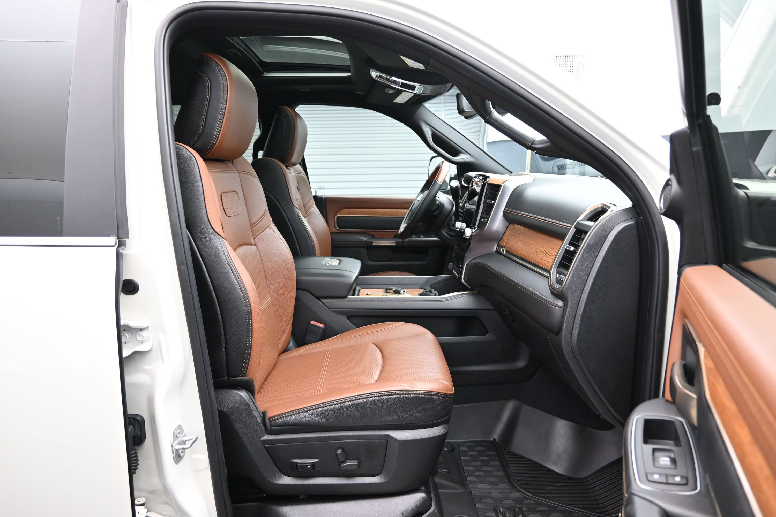 Used 2022 RAM 2500 Limited AWD/4WD image 13