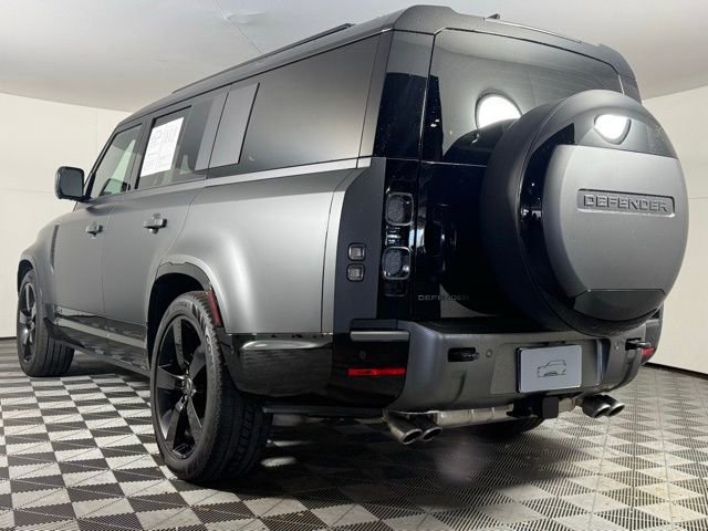 Used 2025 Land Rover Defender 130 V8 image 4