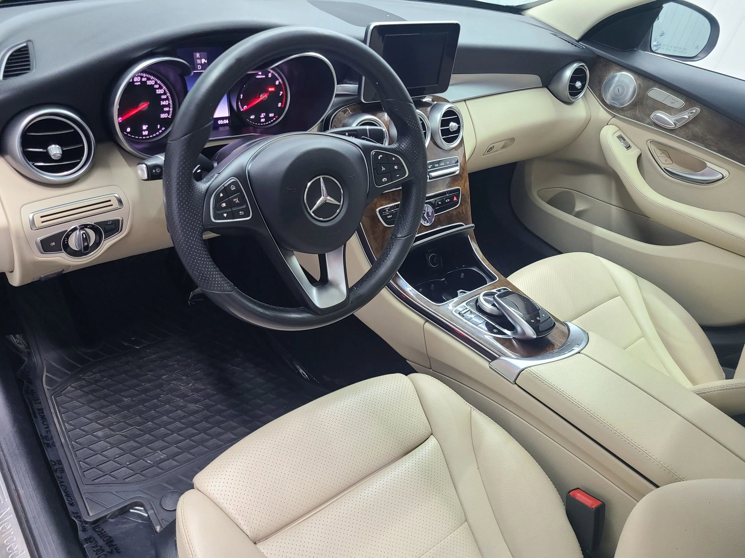 Used 2016 Mercedes-Benz C 300 4MATIC Sedan image 24