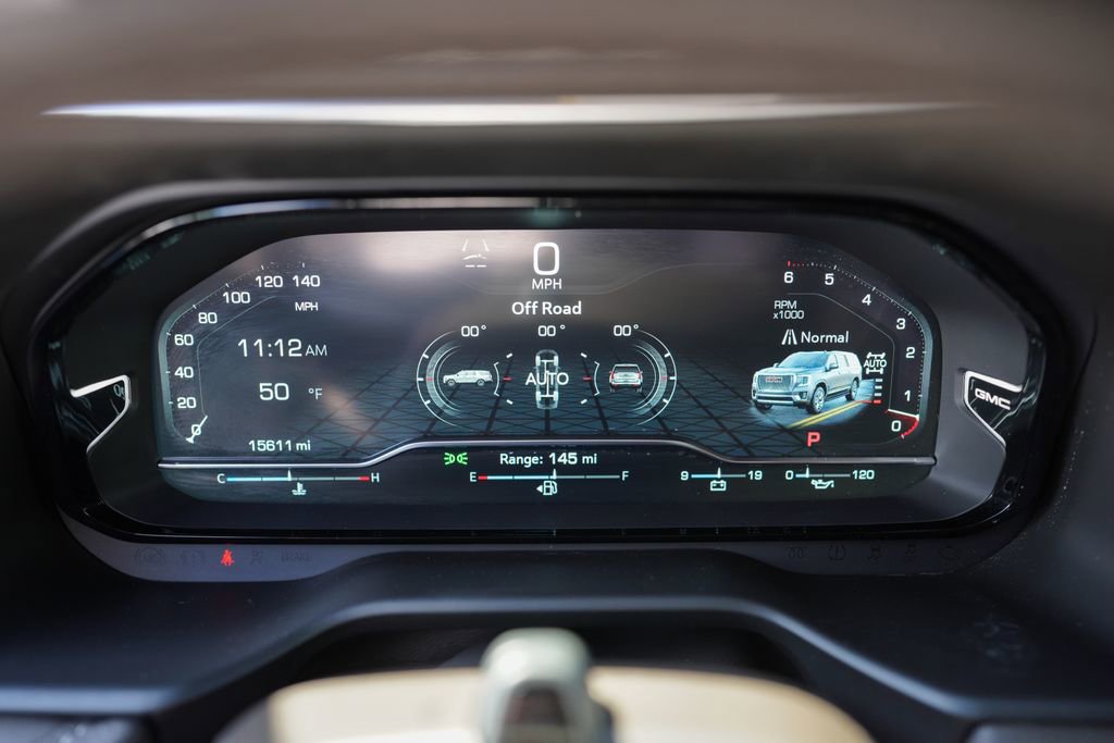 Used 2024 GMC Yukon Denali w/ Advanced Technology Package AWD/4WD image 27