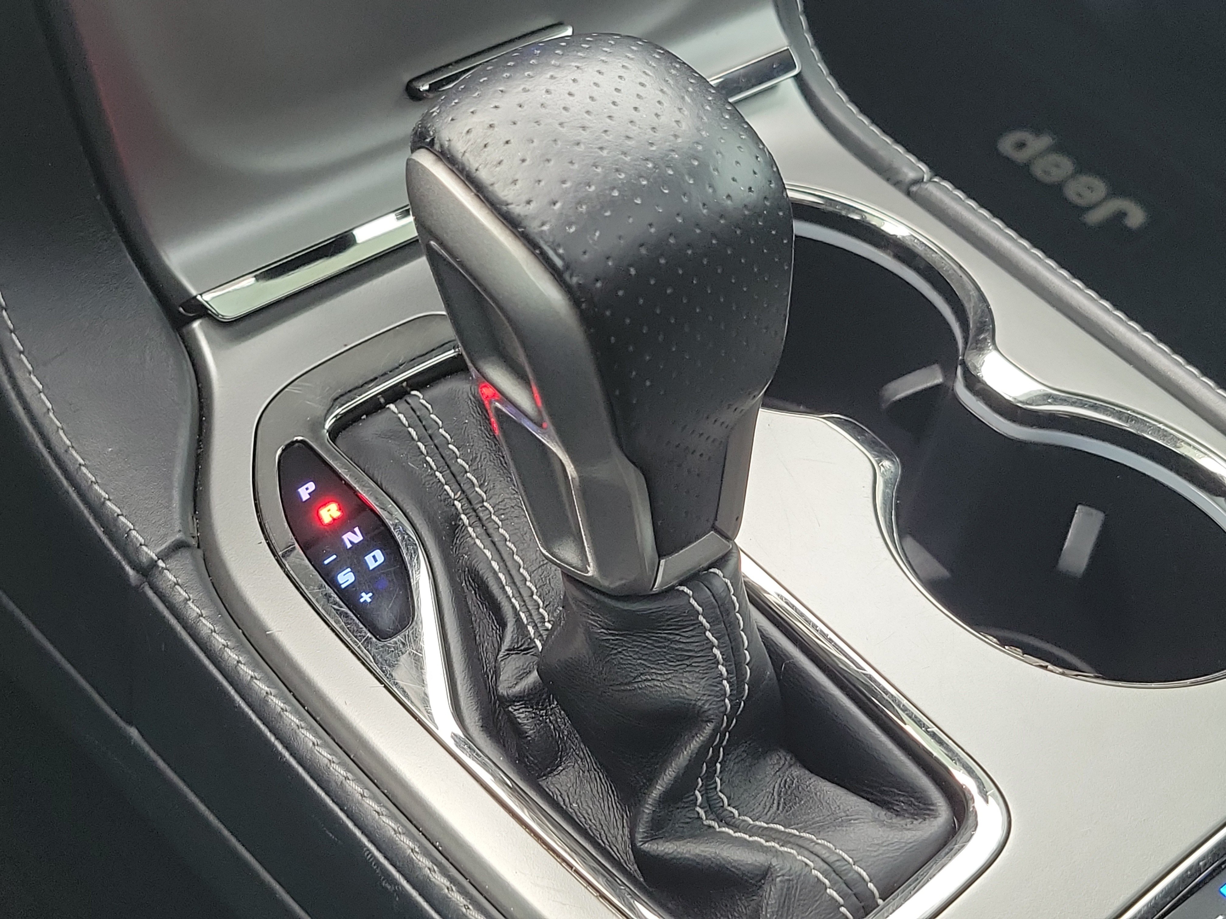 Used 2017 Jeep Grand Cherokee SRT AWD/4WD image 34