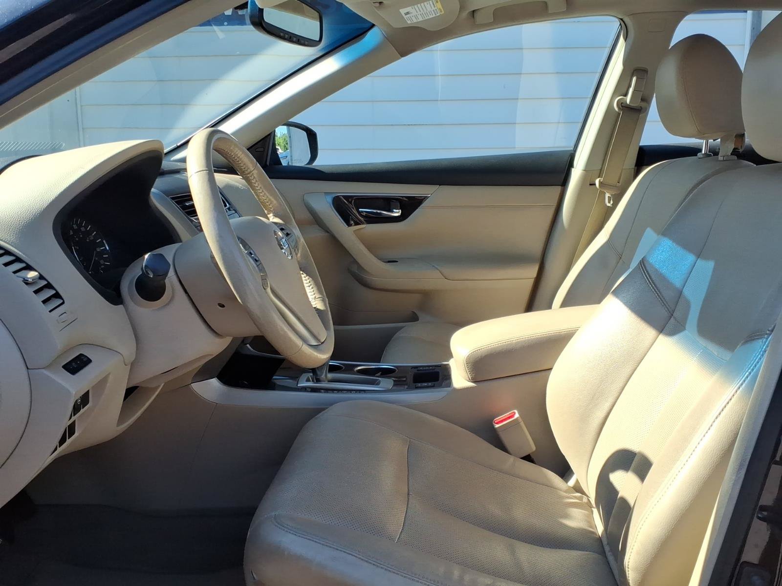 Used 2013 Nissan Altima 2.5 SL w/ Technology Pkg FWD image 7