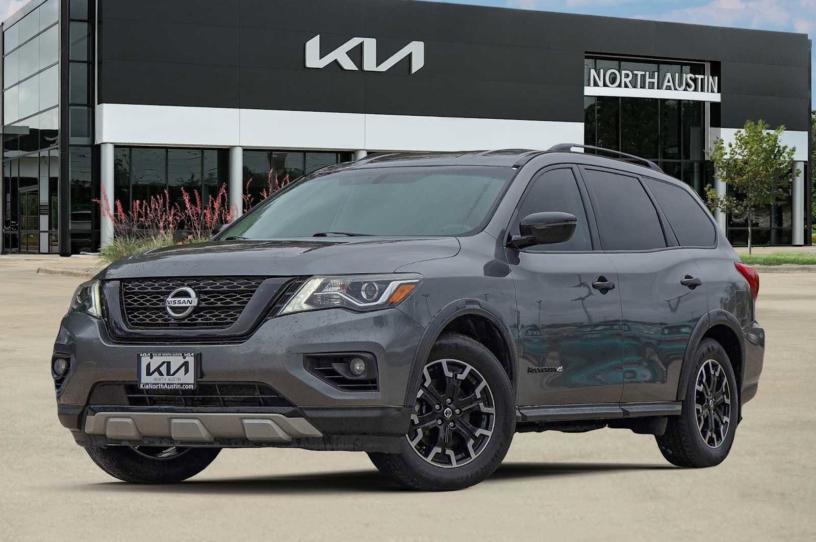 Used 2020 Nissan Pathfinder SV w/ Rock Creek Edition image 1