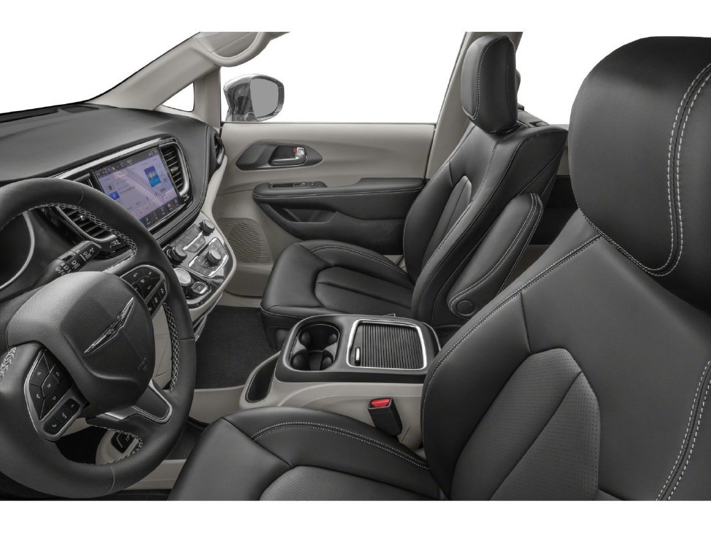 Used 2024 Chrysler Pacifica Limited FWD image 6